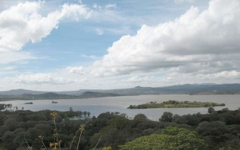 6. Lago Apanas 02