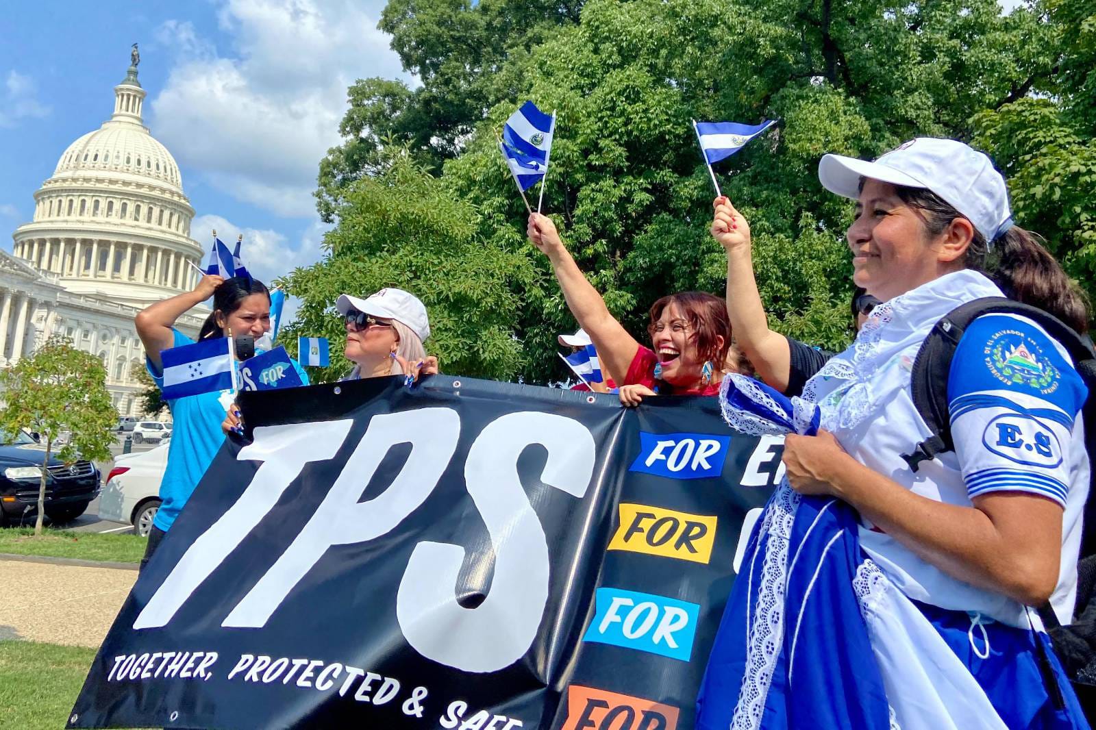 Senadores de EEUU piden nueva redesignación del TPS para nicaragüenses